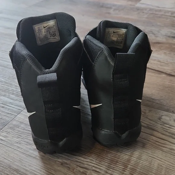 Nike cleats - Picture 3 of 5